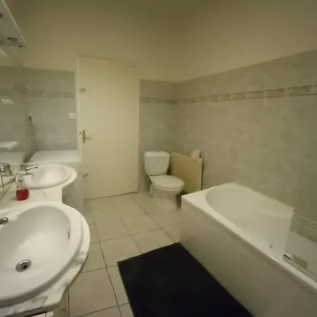 Beau Proche Et Centre-ville Сasa de vacaciones